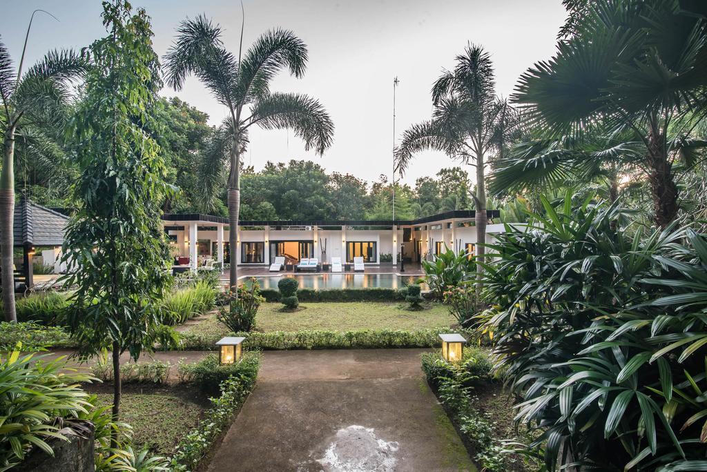 Stunning Villa Lily Lovina Buitenkant foto